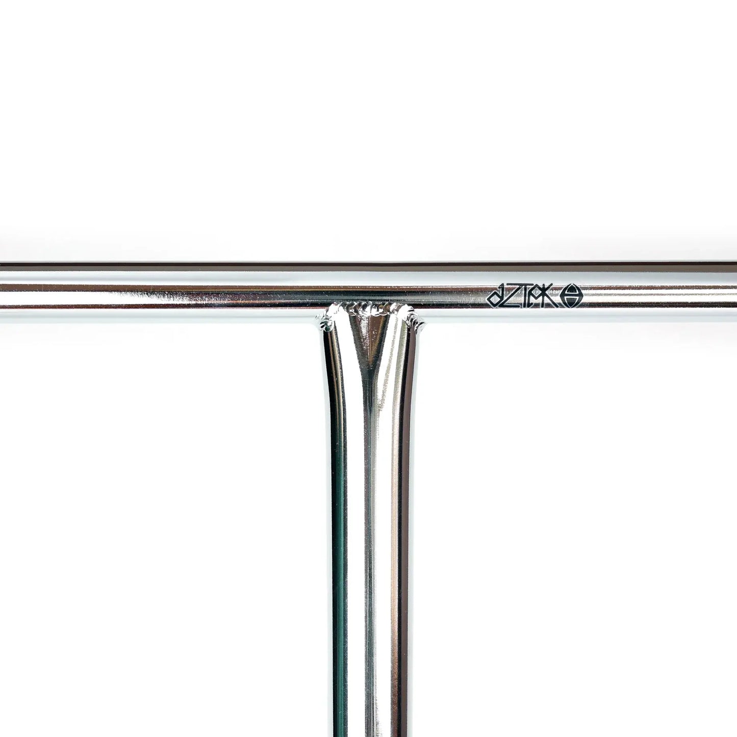 Aztek Davinci stunt scooter / stuntstep Chrome metal T-bar on a white background Close up
